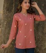Women floral embroidered floral kurta