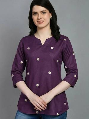 Women floral embroidered floral kurta 2