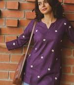 Women floral embroidered kurta