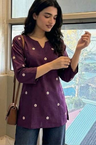 Women floral embroidered thread work floral kurta