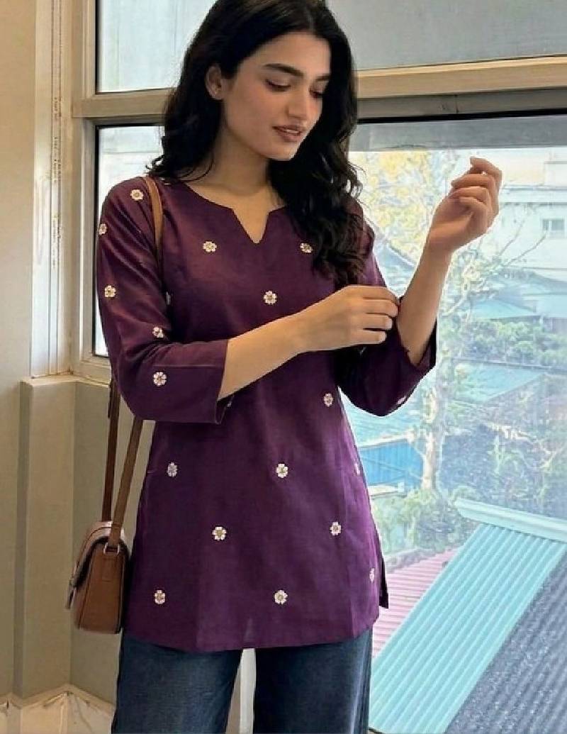 Women floral embroidered thread work floral kurta