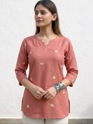 Women floral embroidered thread work floral kurta 1