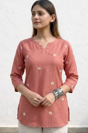 Women floral embroidered thread work floral kurta