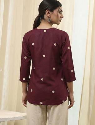 Women floral printed floral kurta 4