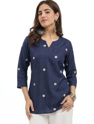 Women floral embroidered floral kurta 2