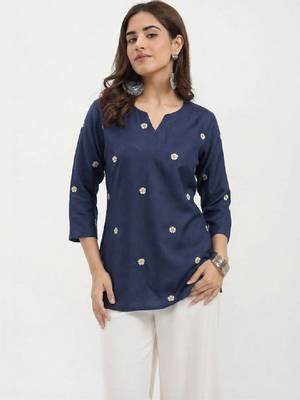 Women floral printed floral kurta 2