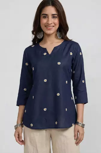 Women floral printed floral kurta