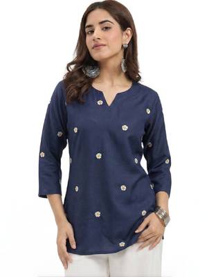 Women floral embroidered floral kurta 2