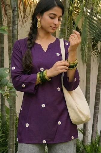 Women floral printed floral kurta
