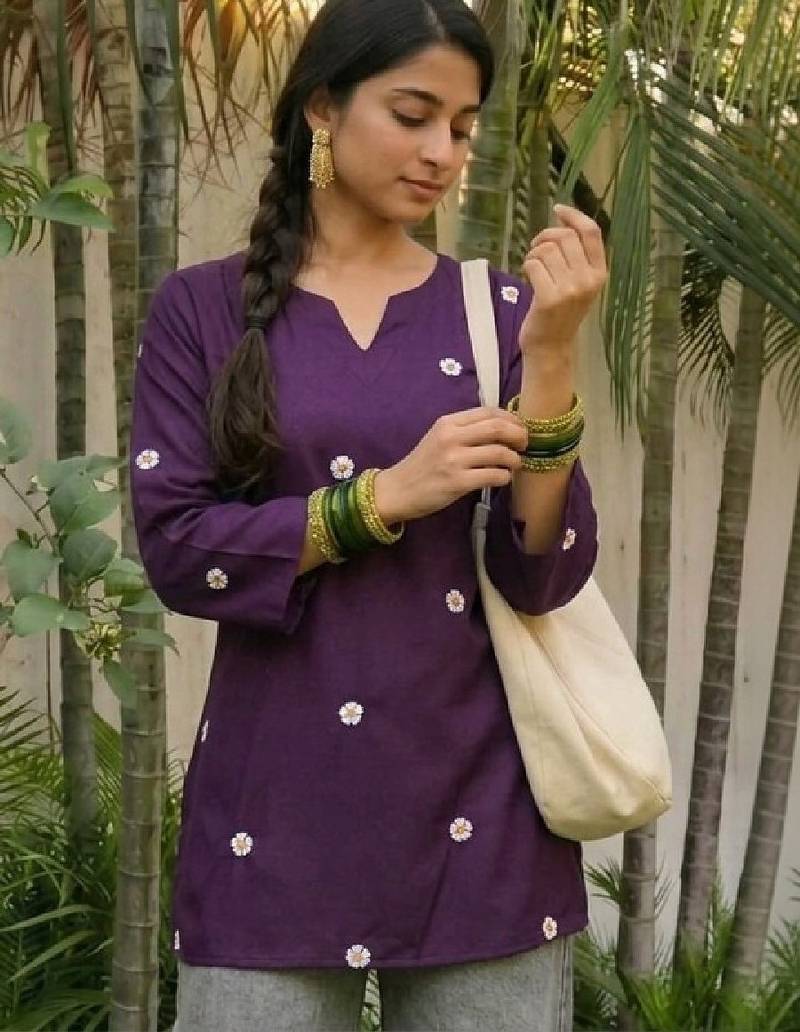 Women floral printed floral kurta