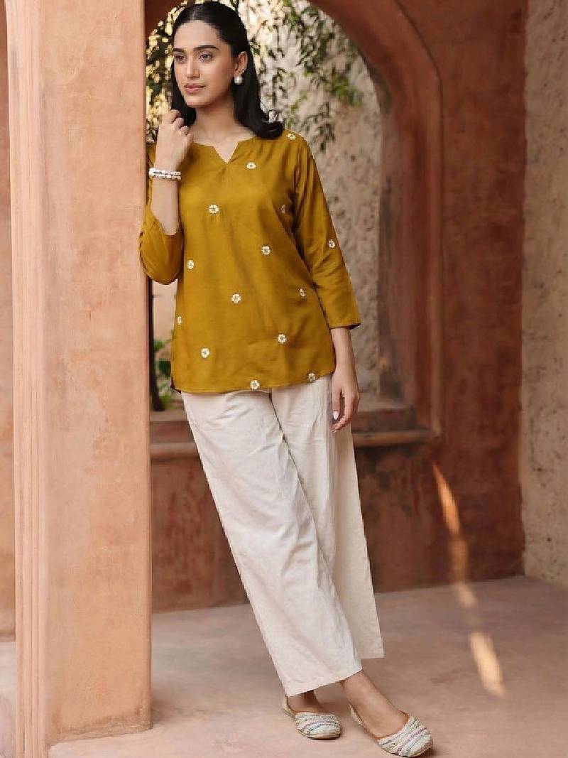 Women floral printed floral kurta