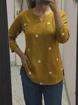 Women floral printed floral kurta 3