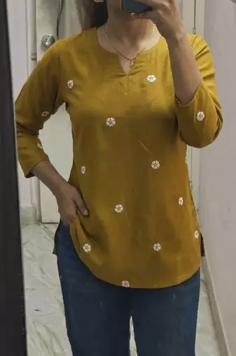 Women floral printed floral kurta