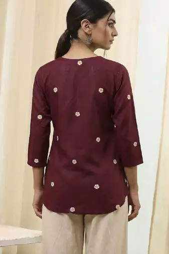 Women floral embroidered thread work floral kurta