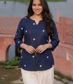 Women floral embroidered floral kurta