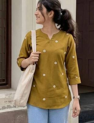 Women floral embroidered thread work floral kurta 3