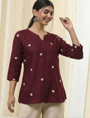 Women floral embroidered kurta 2