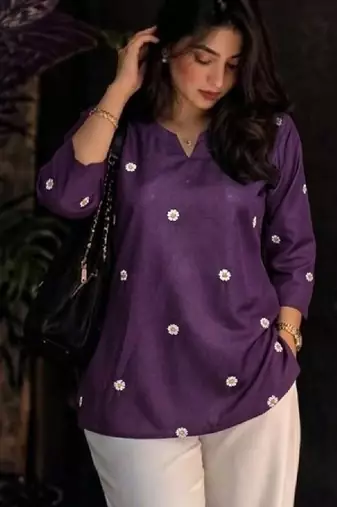 Women floral embroidered floral kurta