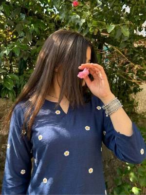 Women floral printed indie prints kurta 1