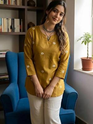 Women floral printed kurta 1