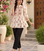 Women floral embroidered thread work floral kurta