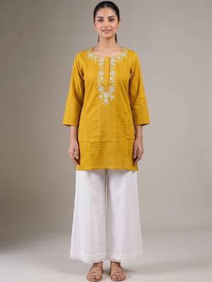 Women embroidered thread work handloom kurta 4
