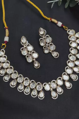 Indian Kundan Bridal Necklace Set, Gold Tone Pearl Earrings, Traditional Wedding Jewelry