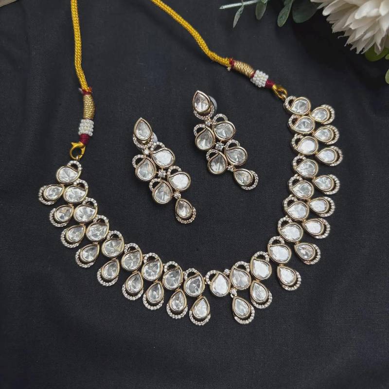 Indian Kundan Bridal Necklace Set, Gold Tone Pearl Earrings, Traditional Wedding Jewelry