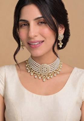 Ivory drop bridal necklace and jhumka set 3