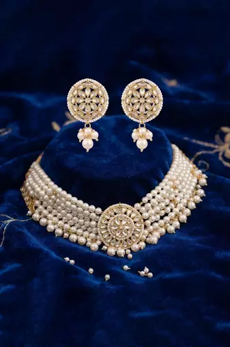 Ivory drop bridal necklace and jhumka set