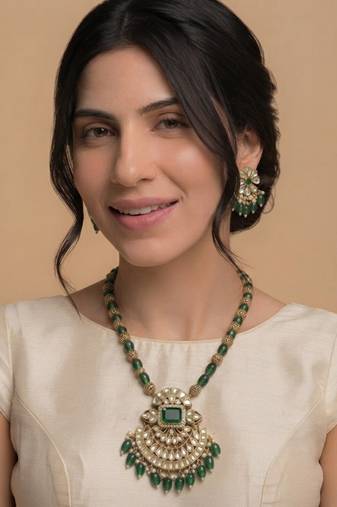 Emerald green bridal jewelry set