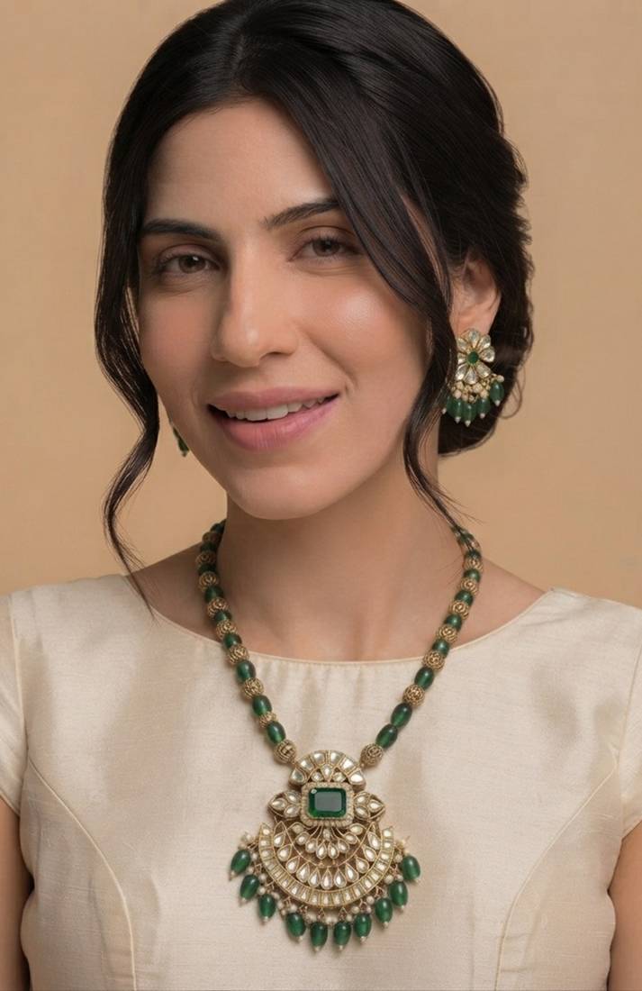 Emerald green bridal jewelry set