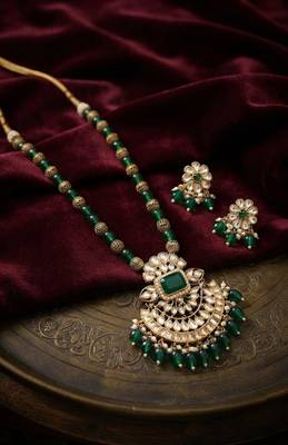 Emerald green bridal jewelry set 4