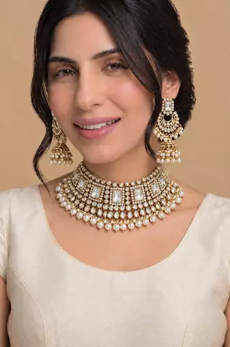 Multi-strand pearl choker and earrings set