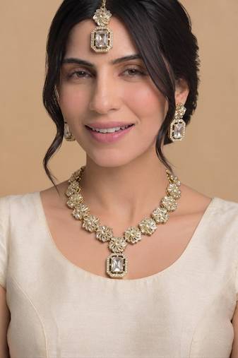 Emerald green necklace and jhumka set