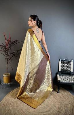 chiku-brown color kanchipuram silk blend flower zari woven saree with blouse 2