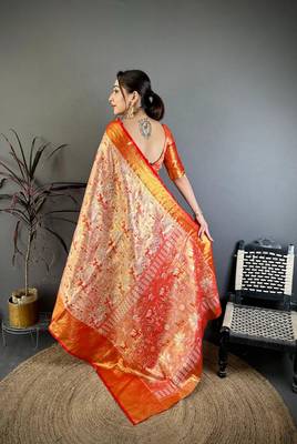 red color kanjivaram silk blend zari weaving saree with blouse  2