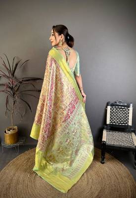 green color kanjivaram silk blend zari weaving saree with blouse  2