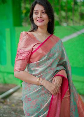 skyblue -red color kanjivaram silk blend flower zari weaving sarees 5