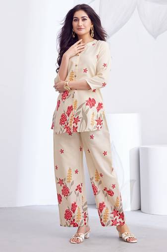 Cream pink floral printed rayon 2-pieces co-ord sets for women