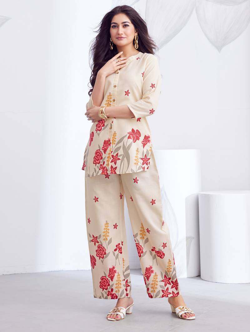 Cream pink floral printed rayon 2-pieces co-ord sets for women
