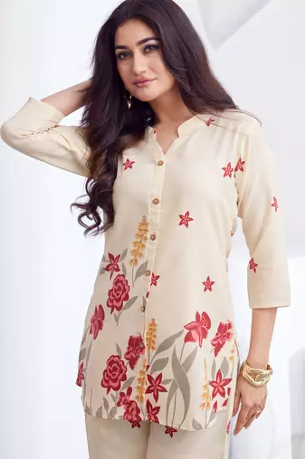 Cream pink floral printed rayon 2-pieces co-ord sets for women