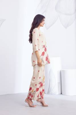 Cream pink floral printed rayon 2-pieces co-ord sets for women 3