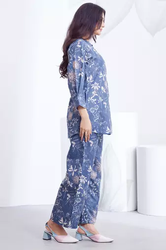 Blue floral printed rayon 2-pieces co-ord sets for women