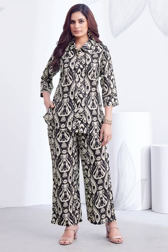 Black floral printed rayon 2-pieces co-ord sets for women