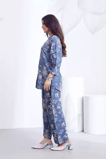 Blue floral printed rayon 2-pieces co-ord sets for women