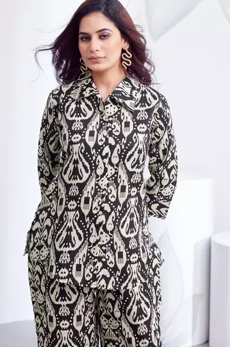 Black floral printed rayon 2-pieces co-ord sets for women