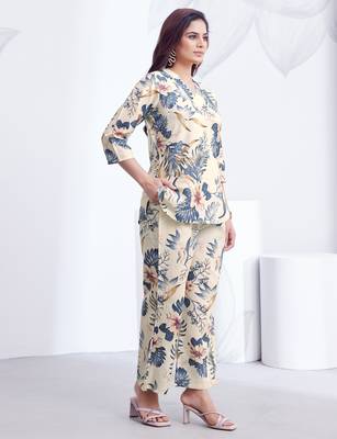 Cream blue floral printed rayon 2-pieces co-ord sets for women 3