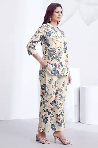 Cream blue floral printed rayon 2-pieces co-ord sets for women