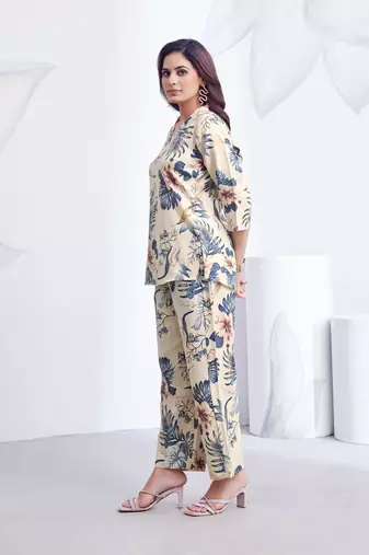 Cream blue floral printed rayon 2-pieces co-ord sets for women